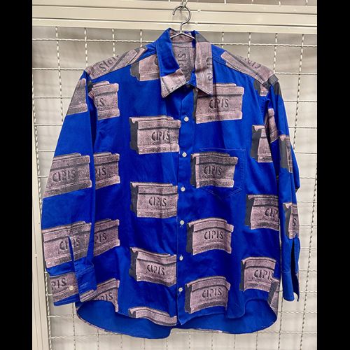 Camisa integrante da exposição na Bienal de Havana, Cipis Transworld, Art, Industry & Commerce
